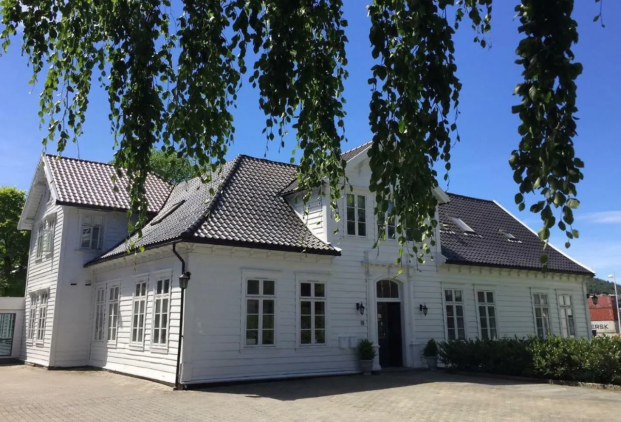 Big Central Apartment With Parking Bergen